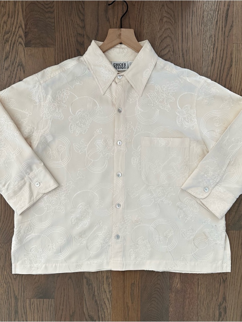 Vintage Chico's Floral Embroidered 100% Silk Button Front Shirt Cream Size 2 / M - Picture 2 of 9